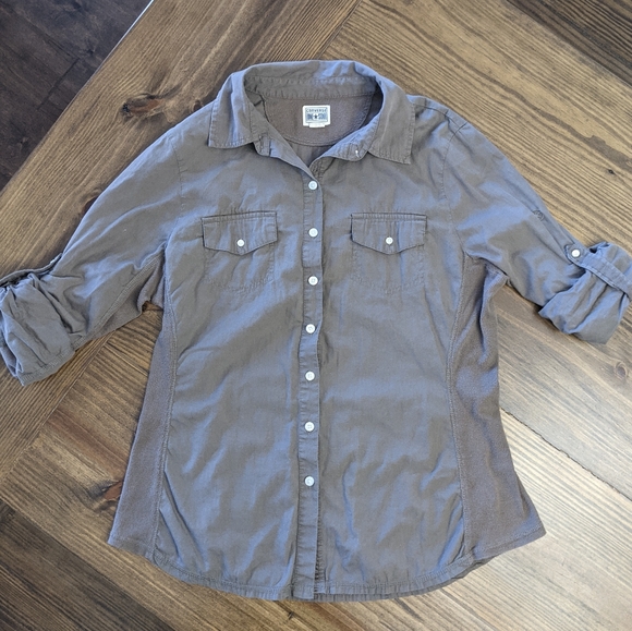 Converse Tops - ⭐3/$12⭐ Converse One Star Button Down Blouse